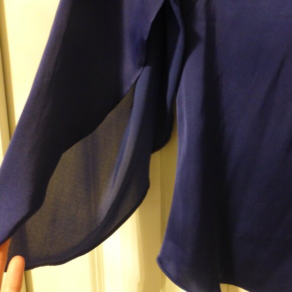 LE CHATEAU blue violet satin v-neck flutter sleeve top - Picture 8 of 10